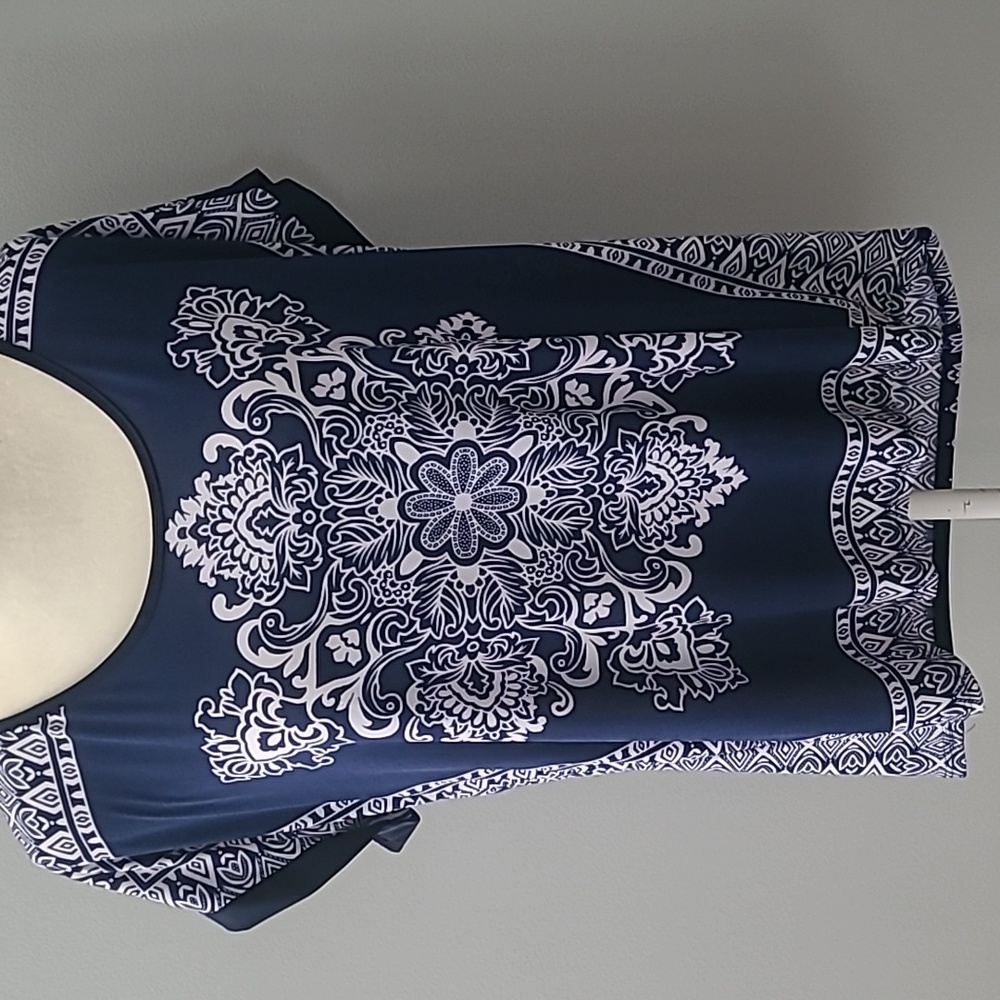 Handkerchief design style top by Lavish (a9)